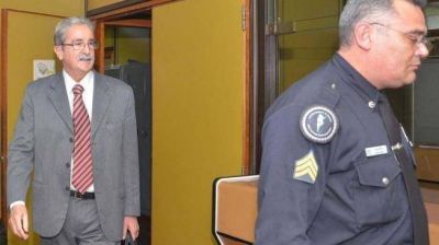 Otero Álvarez fue detenido y alojado en la cárcel de Bouwer
