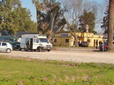 Allanan dos prost�bulos y rescatan a 23 meretrices en el sur provincial