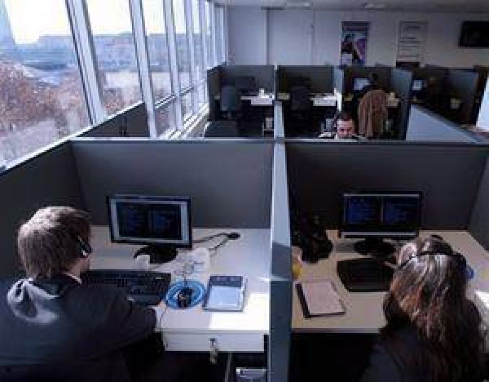Con tecnolog�a, la Ciudad pretende atender a vecinos durante las 24 horas
