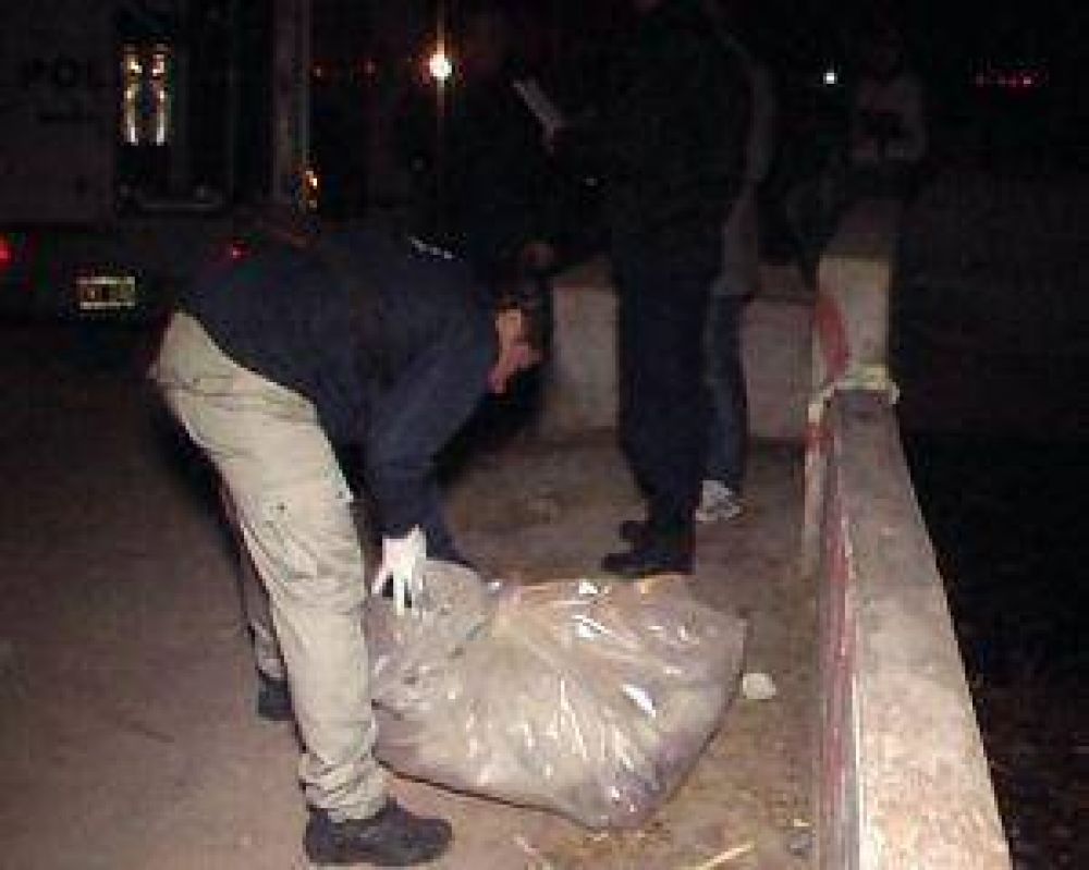 Hallan beb� muerto sin sus piernas ni genitales