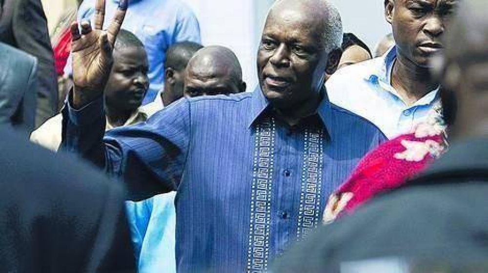 Angola: reeligen a Dos Santos luego de 33 aos en el poder