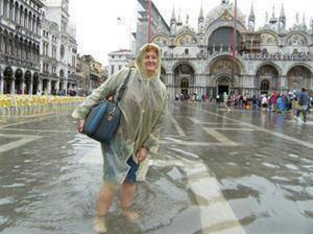 Contra reloj, una fara�nica obra intenta salvar a Venecia