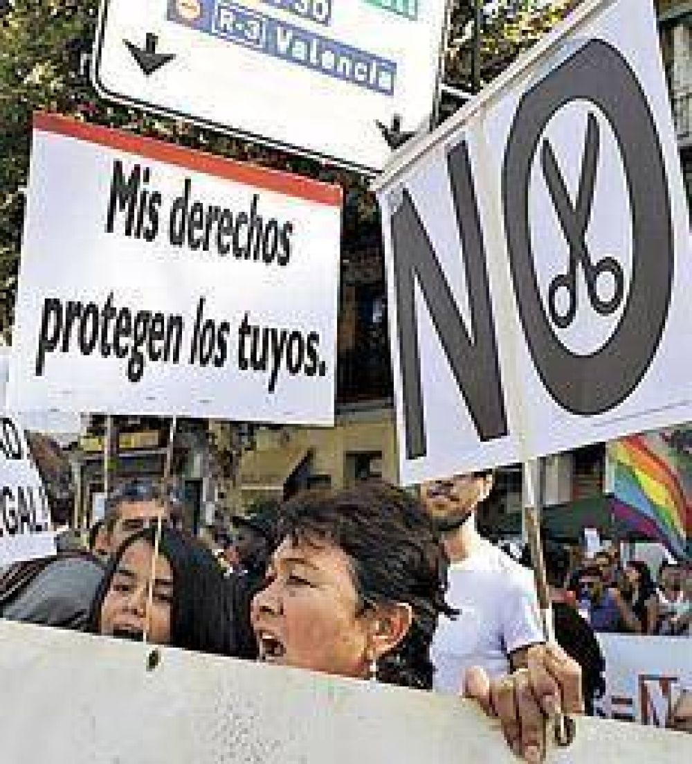Rajoy da la cara por la suba del IVA