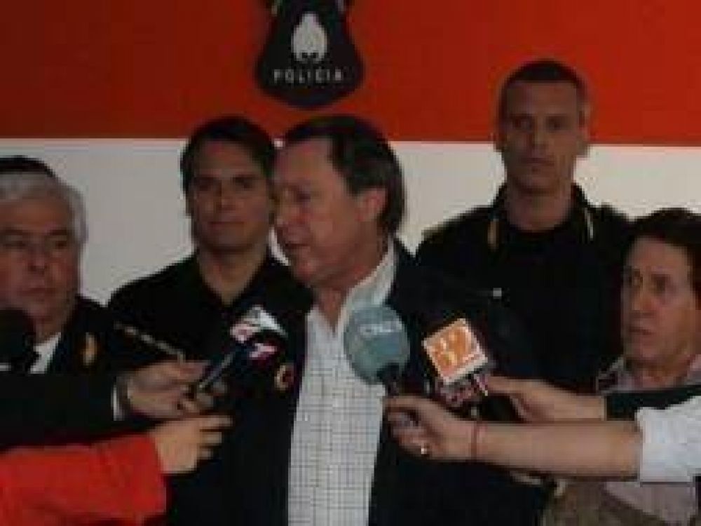 Asesinato en Lan�s: Casal anuncia 2 detenidos y refuerza seguridad con Grupo Halc�n