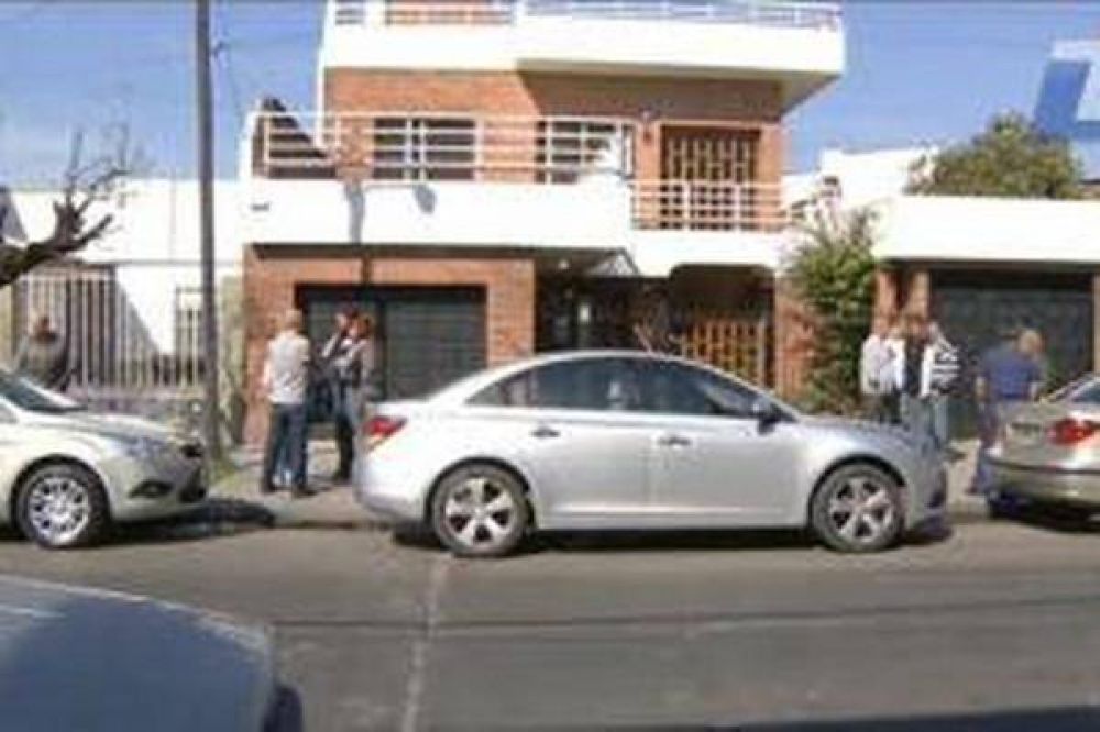 Detuvieron a dos j�venes por el crimen de Alicia Dubau