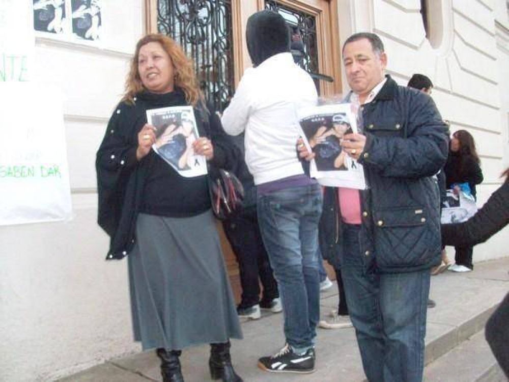 El Intendente le prometi� m�s seguridad a la mam� de Lautaro Placeres