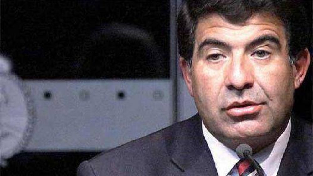 Se complicar�a descontar de Ganancias el recargo por los pagos con tarjetas