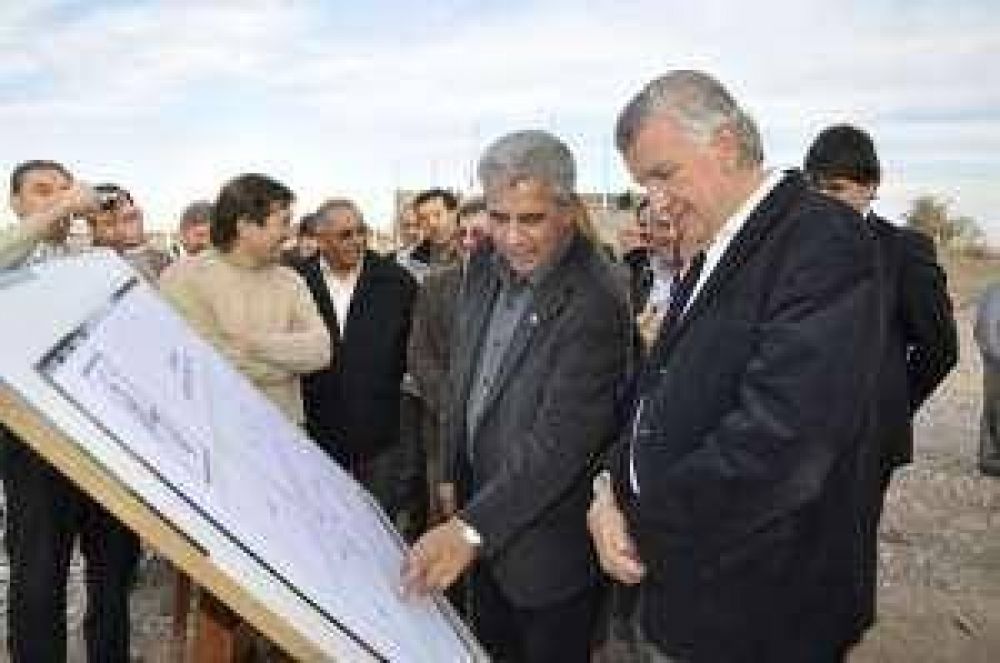 Por la f�brica de paneles, 9 de Julio ampl�a su parque