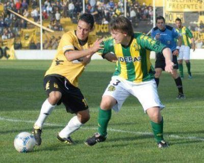 Aldosivi fue una sombra de los anteriores partidos y Olimpo lo gole� 4 a 0 en Bah�a Blanca