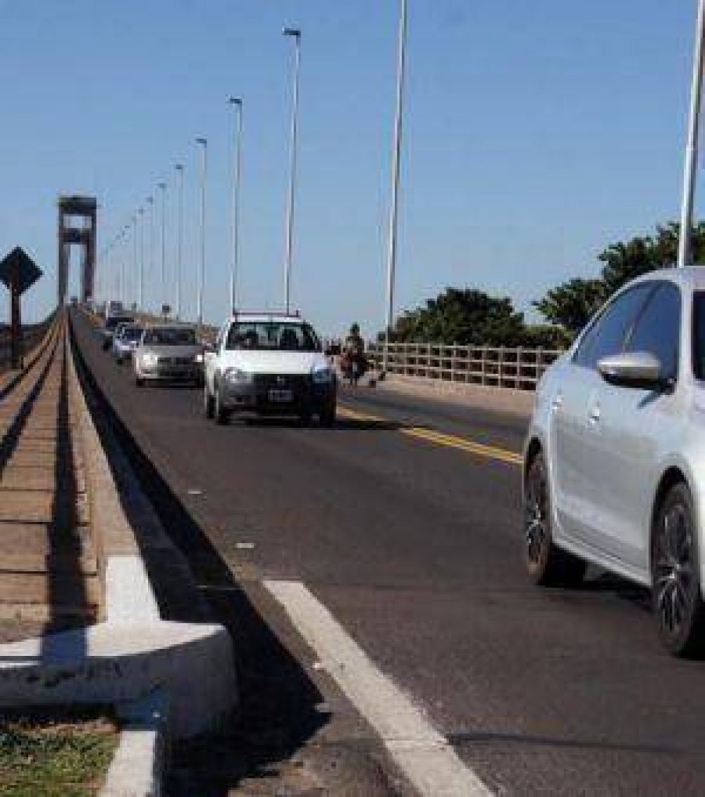 Cerca de cumplir las cuatro d�cadas, el puente interprovincial soporta por d�a 18.700 veh�culos