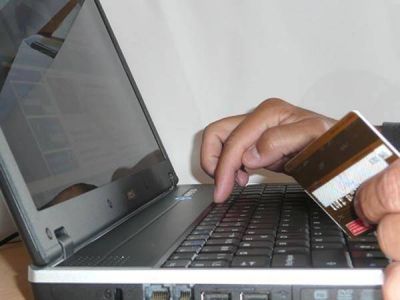 A partir de hoy, las compras online en d�lares tendr�n un recargo del 15%