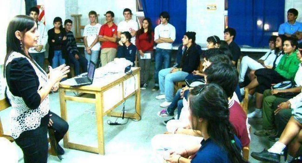Lanzan este lunes el Mes del Estudiante