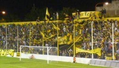 Se le abri� el arco a Olimpo: gole� 4 a 0 a Aldosivi