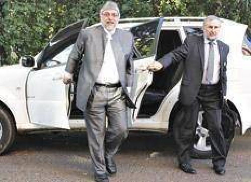 Lugo fue proclamado l�der del Frente Guas�