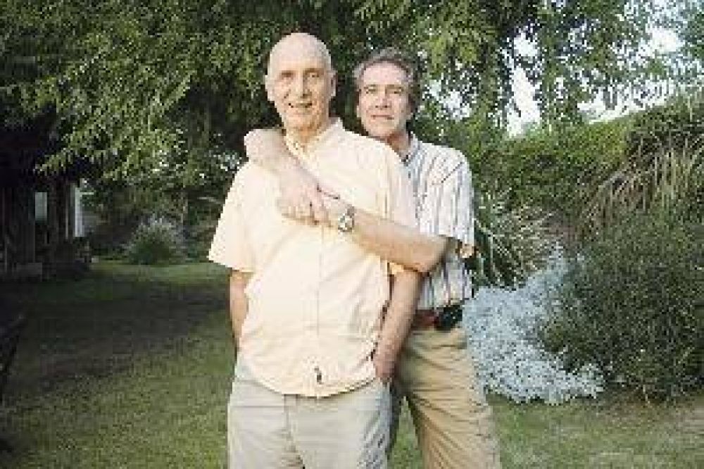 Tras fuerte tiroteo, desvalijan casa del primer matrimonio igualitario en Fr�as
