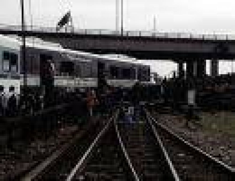 Demoras en la l�nea Mitre por descarrilamiento de un tren