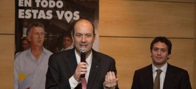 Macri mand� a sus ministros a militar en la provincia