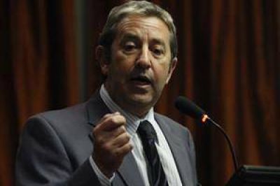 "No hace bien tomar ejemplos de Venezuela", advirti� Cobos
