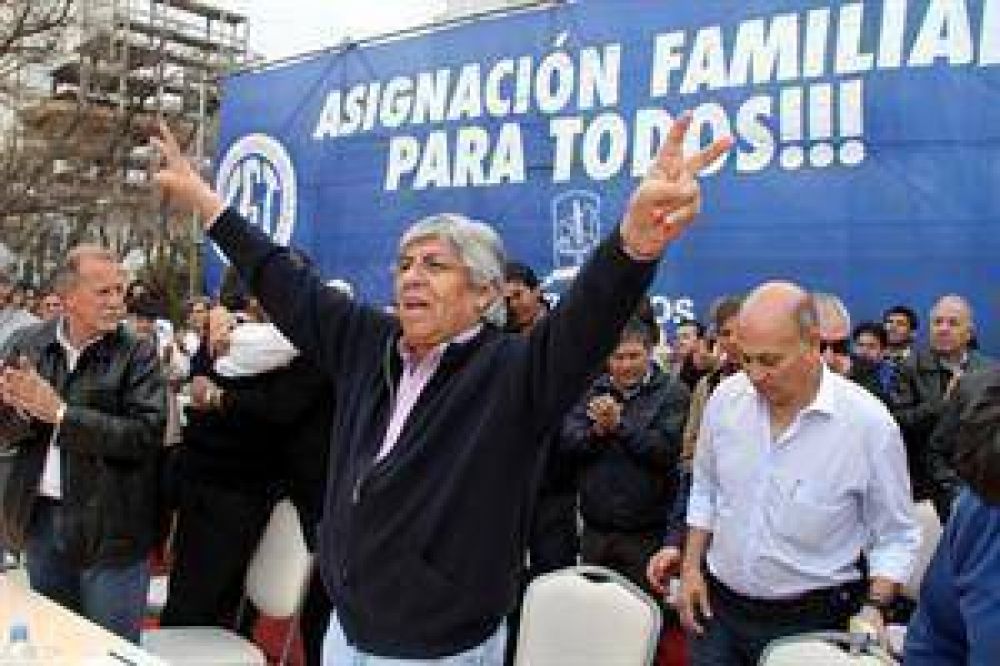 Moyano desaf�a al Gobierno y advierte: "El 2013 ser� una batalla"
