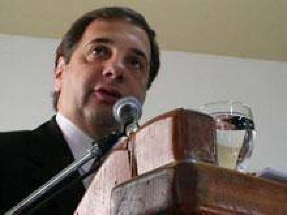 Juez considera que Casc�n false� informaci�n para favorecerse  