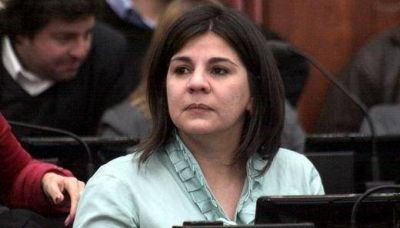 Legisladora delasotista K present� proyecto de voto joven en C�rdoba