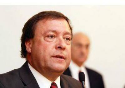 El gobierno impulsa investigaci�n de causas iniciadas contra polic�as por apremios ilegales