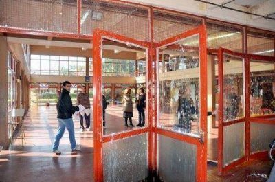 Incidentes durante batucadas estudiantiles por las calles de la ciudad