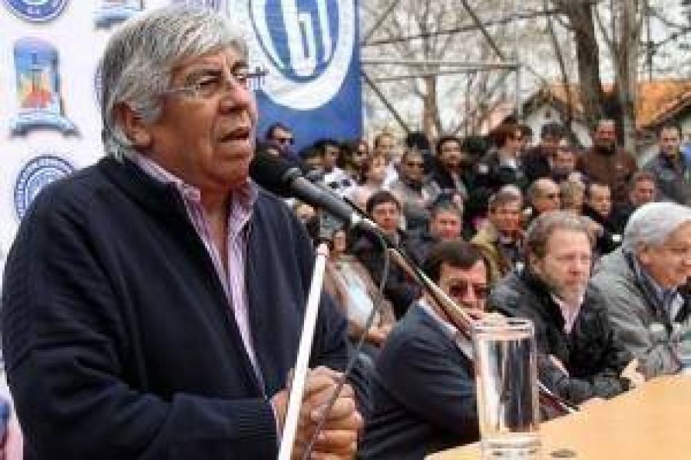 Moyano lanz� campa�a por Asignaciones Familiares y advirti�: "Esta es una batalla"