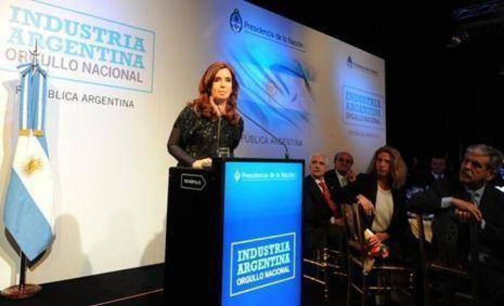 �M�s industria es m�s democracia�