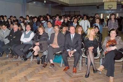 El ministro de Educaci�n entreg� 1.600 netbooks del programa Conectar Igualdad