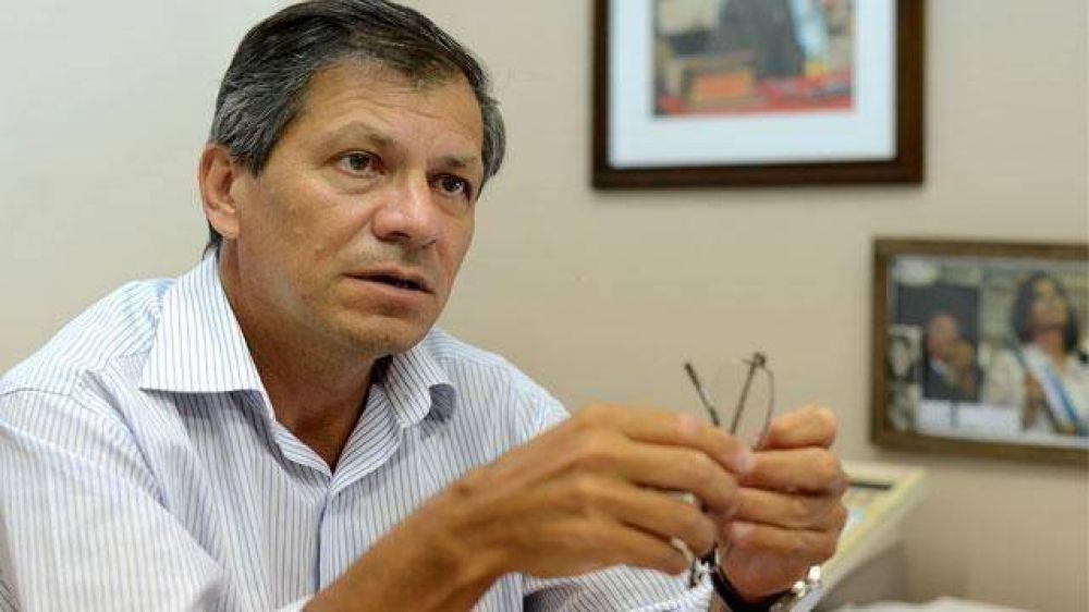 Ba�z se mostr� a favor del voto para j�venes de 16 a�os