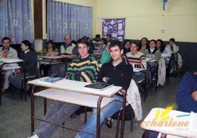 Anuncian en Col�n el Plan FinEs 2