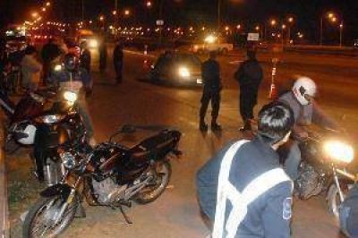 Los operativos de tr�nsito se convirtieron en tareas de alto riesgo para los polic�as