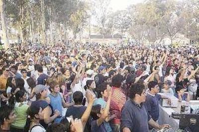 En Las Termas, Justicia, Polic�a y municipio unen fuerzas para frenar el consumo de alcohol