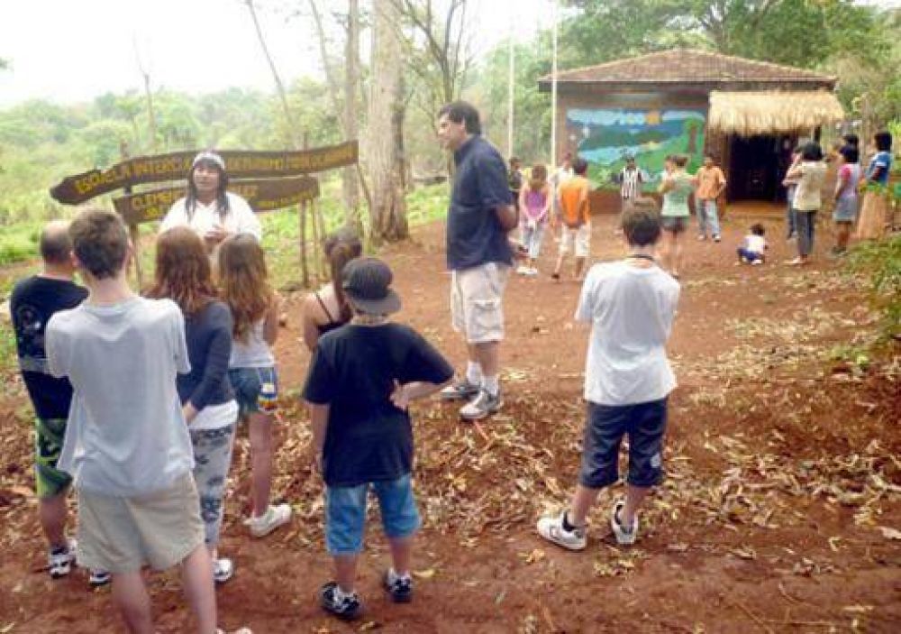 Aldea guaran� organiza su propia empresa tur�stica comunitaria