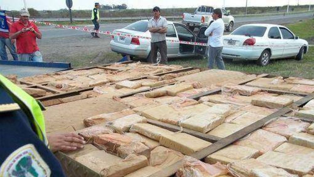 Banda fue detenida con m�s de mil kilos de marihuana