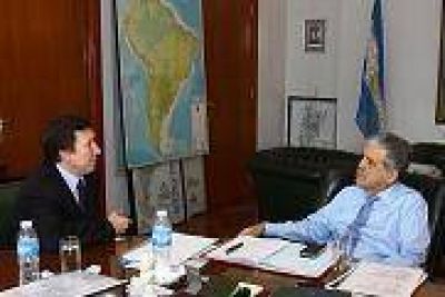 De Vido confirm� que ayudar� al Municipio bahiense en obras de pavimentaci�n