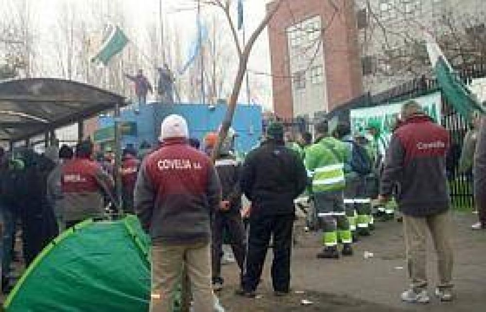 Acampe camionero para presionar por la continuidad de Covelia