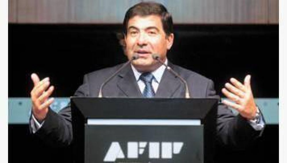 Consumos en el exterior: la AFIP dej� la puerta abierta a m�s controles