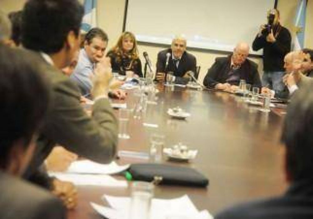 Suben hasta 40 veces el valor de multas a petroleras 