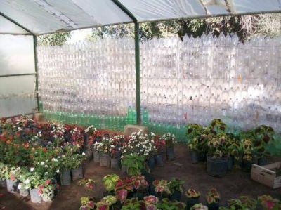 Medio Ambiente ya recolect� m�s de 35 mil botellas para construir invernaderos