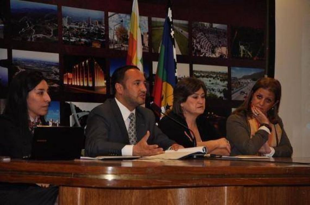 El Ministro de Educaci�n inaugur� el �Primer Encuentro Zonal de Matem�ticas�