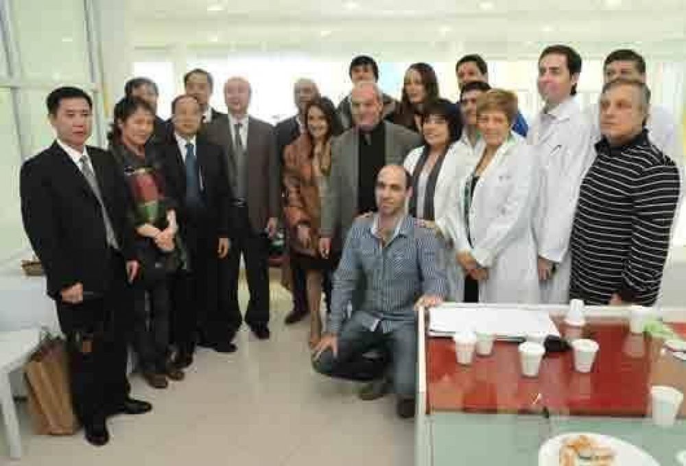 China reconocen excelencia del modelo sanitario