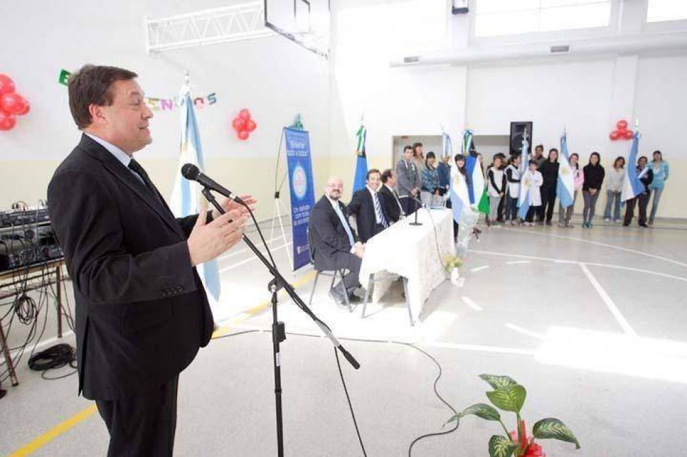 Weretilneck y Soria inauguraron obras