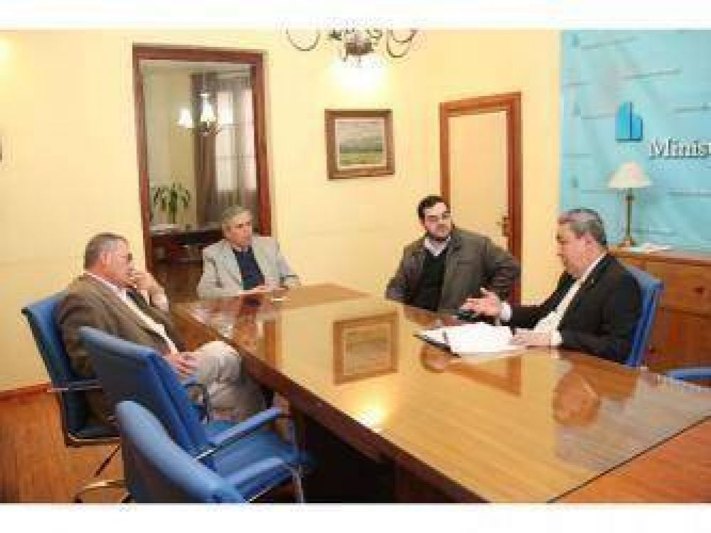 Lastra recibi� a la Federaci�n de Entidades Empresarias de R�o Negro