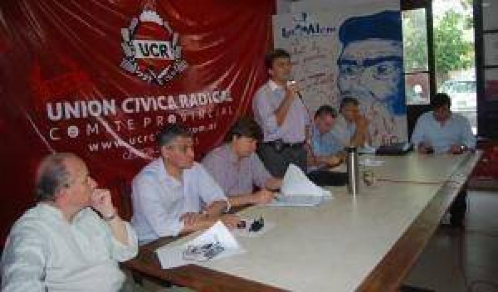 La UCR adhiere a internas abiertas simult�neas para cargos legislativos