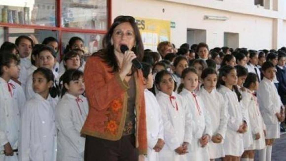  La ministra de Educaci�n provincial, a favor del voto juvenil desde los 16 a�os