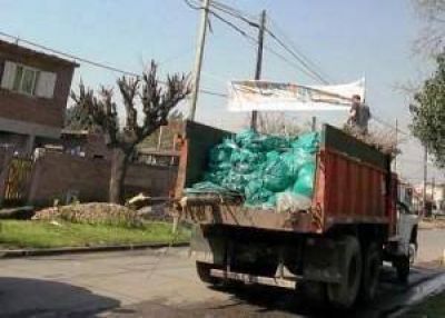 Las Cuadrillas Mejoran Espacios P�blicos En Jos� M�rmol
