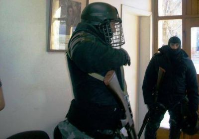 Municipales y empleados del hospital se manifestaron nuevamente y repudiaron la llegada de Infanter�a