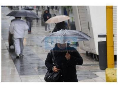 Paran� amaneci� con lluvia